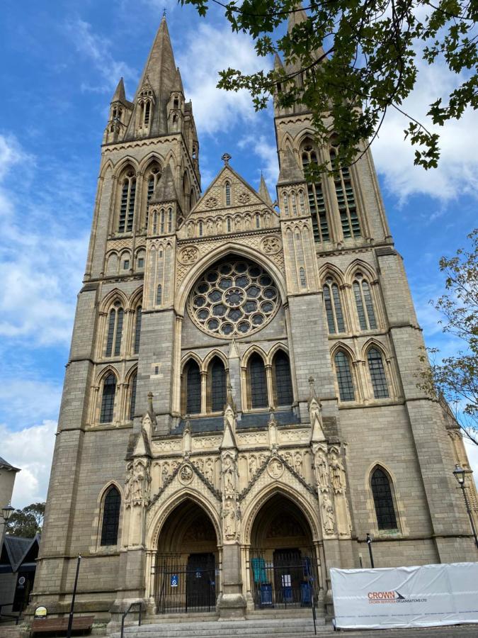 Apartment No 8 - Stay In Style In The Heart Of The Cathedral City. Truro Eksteriør bilde