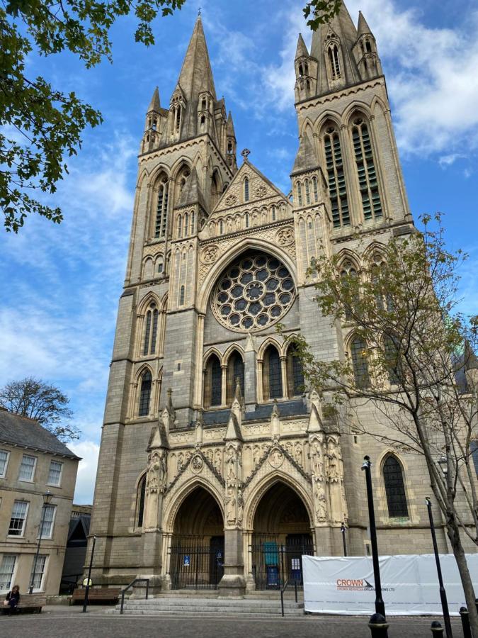 Apartment No 8 - Stay In Style In The Heart Of The Cathedral City. Truro Eksteriør bilde