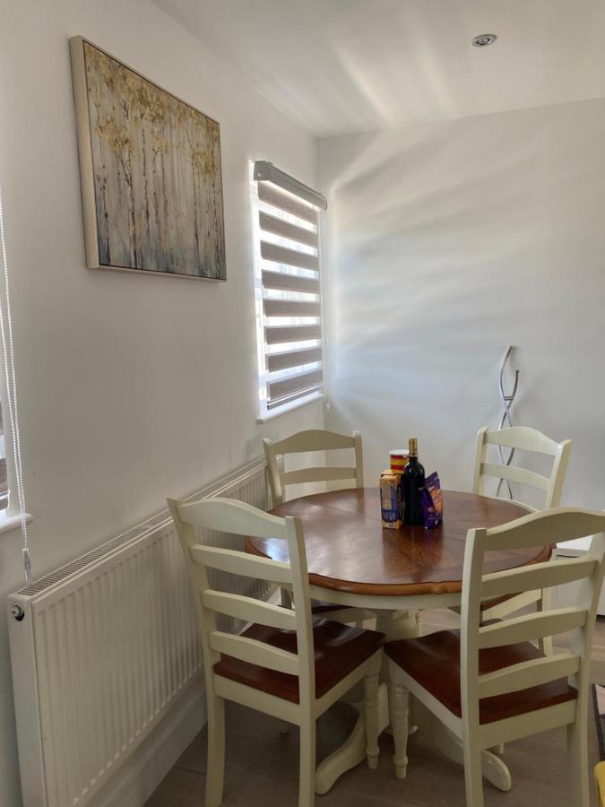 Apartment No 8 - Stay In Style In The Heart Of The Cathedral City. Truro Eksteriør bilde