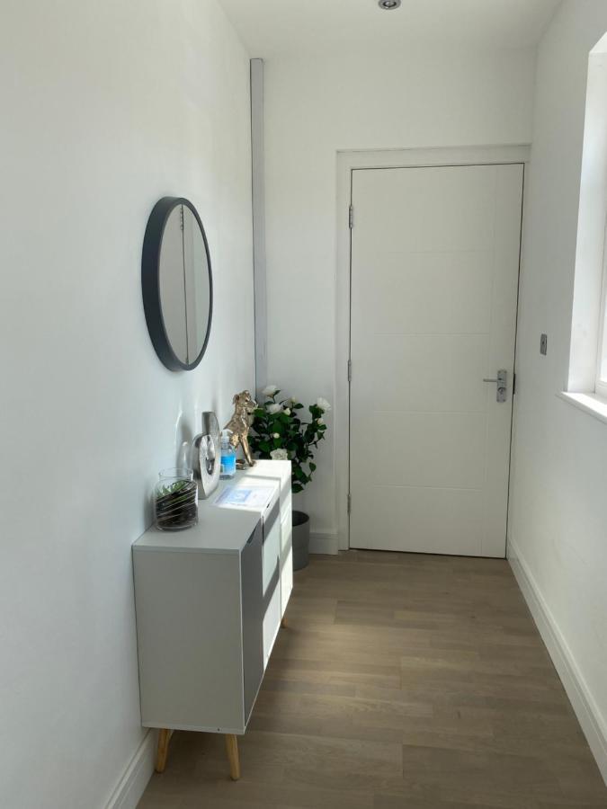 Apartment No 8 - Stay In Style In The Heart Of The Cathedral City. Truro Eksteriør bilde